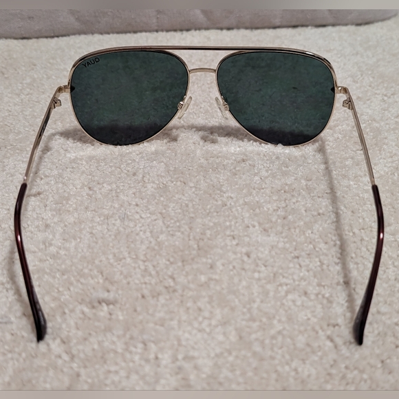 Quay Australia High Key Mirrored Sunglasses - Rose Gold - Picture 5 of 5